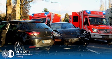 Polizei Duisburg: POL-DU: Korrektur Fahrzeugtyp: Hochemmerich: Fehler beim Abbiegen - drei Verletzte
