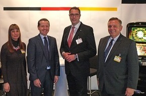 Die Deutsche Automatenwirtschaft: Gemeinsame Bekräftigung der SPD-Landtagsfraktion in Rheinland-Pfalz und der Deutschen Automatenwirtschaft für eine unabhängige Zertifizierung von Spielstätten und gegen Illegalität (FOTO)