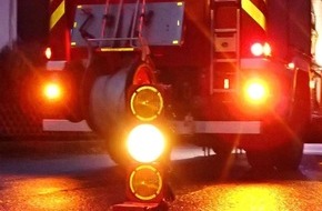 Feuerwehr Plettenberg: FW-PL: OT-Ohle. Adventsgesteck auf Balkon sorgt für Einsatz der Feuerwehr.