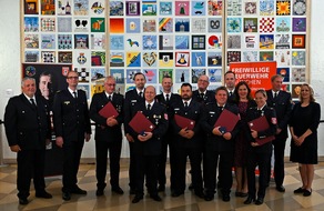 FW-M: Feuerwehr-Ehrungen für Engagement und Einsatzbereitschaft (München)