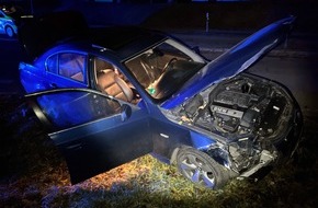 Kreispolizeibehörde Soest: POL-SO: Flucht vor der Polizei endet in Unfall - vier Festnahmen