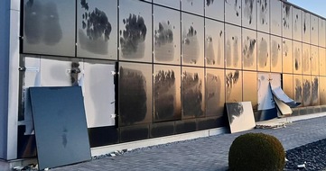 Landespolizeiinspektion Nordhausen: LPI-NDH: Firmeneinbruch - T&auml;ter hinterlassen hohen Sachschaden