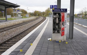 Polizei Rhein-Erft-Kreis: POL-REK: 211117-2: Fahrscheinautomat aufgebrochen