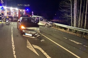 Kreispolizeibehörde Oberbergischer Kreis: POL-GM: Zwei Verletzte nach Verkehrsunfall