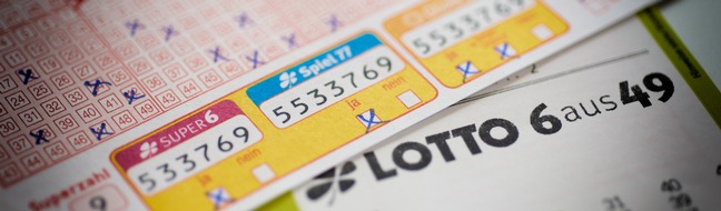 WestLotto: Tanz in den Mai mit Millionengewinn / Spiel 77: Tipp aus dem Kreis Recklinghausen erzielt 1.077.777 Euro