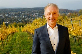 Medienfachverlag Oberauer GmbH: Gerhard Valeskini ist Österreichs "Medienmanager des Jahres"