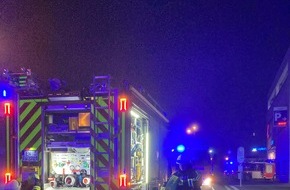 Feuerwehr Hattingen: FW-EN: Brandgeruch im Reschop-Carree - Hattinger Feuerwehr rückt mit mehreren Einheiten aus