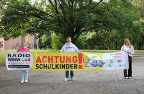 Kreispolizeibeh&ouml;rde Borken: POL-BOR: An zehn Grundschulen im Kreisgebiet Verkehrskontrollen der Polizei, die dabei von Schulkindern unterst&uuml;tzt wird