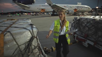 ZDF: "Wo Fische fliegen und Mangos landen": "ZDF.reportage" über das "Drehkreuz Flughafen Frankfurt" (FOTO)