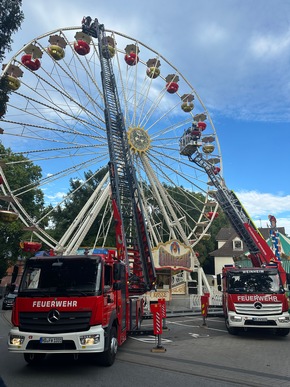 FW Weinheim: Sicher auch auf 40 Meter Höhe