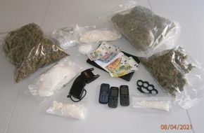 Polizeipräsidium Rostock: POL-HRO: Knapp vier Kilogramm Drogen gefunden: 23-jährige Rostockerin in Haft