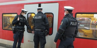 Bundespolizeidirektion München: Bundespolizeidirektion München: Fahrtausschluss im RE Weilheim - München / 28-Jähriger ohne Mund-Nase-Bedeckung beleidigt Bahn-Mitarbeiter und Polizisten