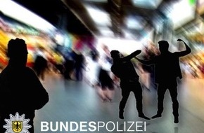 Bundespolizeidirektion München: Bundespolizeidirektion München: Zivilcourage-Kurs am 30. Oktober: Noch einige Plätze frei ...

Mit Herz und Verstand handeln - Notfall? Du hilfst - ich auch!