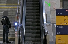 Bundespolizeiinspektion Kiel: BPOL-KI: Hauptbahnhof: Mann bedankt sich mit Hitlergru&szlig;