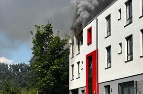 Feuerwehr Dortmund: FW-DO: Feuer in Dortmund Brünninghausen / Ein Wohnungsbrand löste einen größeren Feuerwehreinsatz aus