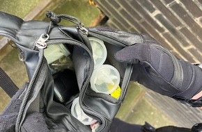 Polizei Essen: POL-E: Mülheim an der Ruhr: Zwei mutmaßliche Drogendealer durch Projekt S.IE. auf frischer Tat ertappt - Tatverdächtiger festgenommen