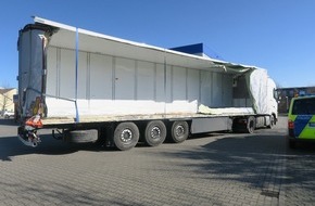 Polizeiinspektion Delmenhorst / Oldenburg - Land / Wesermarsch: POL-DEL: Autobahnpolizei Ahlhorn: Sattelzug mit verkehrsunsicherem Auflieger auf der Autobahn 1 im Bereich der Gemeinde Harpstedt aus dem Verkehr gezogen