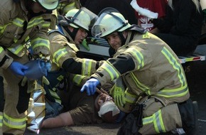 Feuerwehr Kleve: FW-KLE: Großübung der Löschzüge Kellen und West