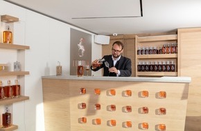 Ferris Bühler Communications: Zum Jubiläum: Höchstgelegene Whisky-Destillerie auf dem Corvatsch lanciert Gin