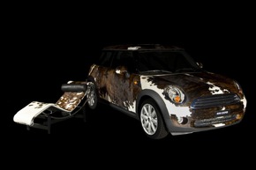 BMW Group: &quot;The pet MINI&quot; - Prima mondiale alla &quot;neue räume 07&quot; a Zurigo