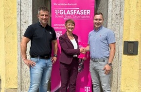 Deutsche Telekom AG: Glasfaser für Kirchheim in Schwaben mit Derndorf, Diepenhofen, Hasberg, Spöck und Tiefenried