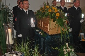 Polizeidirektion Hannover: POL-H: Nachtrag zu den Pressinformationen Nr. 4 und Nr. 7 vom 18. August sowie zu der Presseinformation Nr. 4 vom 19. August Abschied von verunglücktem Polizeibeamten