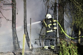 FW-MK: Gartenhüttenbrand in Iserlohn-Lasbeck