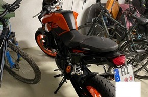 Polizeidirektion Hannover: POL-H: List: Motorrad aus Tiefgarage gestohlen - Polizei sucht Zeugen