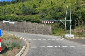 Polizeidirektion Koblenz: POL-PDKO: H&auml;ufung von Unf&auml;llen und vermeidbaren Sch&auml;den im Bereich L&ouml;fer Br&uuml;cke