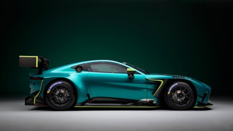 ASTON MARTIN SVELA LA NUOVA VANTAGE GT3 DA COMPETIZIONE