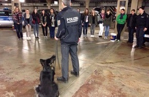 Polizeipräsidium Trier: POL-PPTR: Mädchen aus der Region informieren sich am GirlsDay über den Polizeiberuf