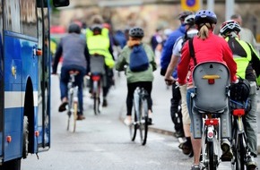 BG ETEM - Berufsgenossenschaft Energie Textil Elektro Medienerzeugnisse: 5 Tipps für mehr Sicherheit beim Radfahren / So erhöhen Chefs die Sicherheit ihrer Beschäftigten auf dem Fahrrad / 21. Juni ist Tag der Verkehrssicherheit