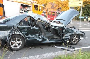 Polizei Düsseldorf: POL-D: Meldung von heute zur A 3 - Fotos des beschädigten Mercedes