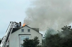 Polizei Mettmann: POL-ME: Dachstuhlbrand an der Gartenstraße - Brandursache weiterhin unklar - Polizei ermittelt - Haan - 2109013