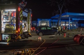 Freiwillige Feuerwehr Menden: FW Menden: Schwerer Verkehrsunfall auf dem Bräukerweg
