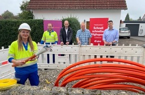 Westconnect GmbH: Pressemeldung: Spatenstich: Westconnect startet Glasfaserausbau in Bad Sassendorf
