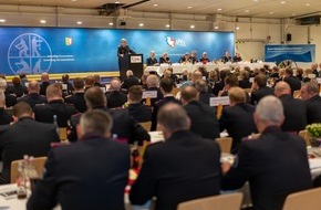 Landesfeuerwehrverband Schleswig-Holstein: FW-LFVSH: Presseeinladung zur Landesfeuerwehrversammlung am 10. Mai in Neumünster - mit Feuerwehrmesse und ertsmalig mit Talkrunde