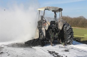 Polizeidirektion Mayen: POL-PDMY: Weiler - Brand eines Traktors auf der L 97 (40.000 EUR Schaden)