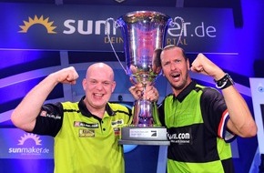 ProSieben: Evelyn Burdecki, Wolff Fuss, Vanessa Mai und Axel Stein lassen Pfeile fliegen. Wer triumphiert bei der "Promi-Darts-WM" 2025?