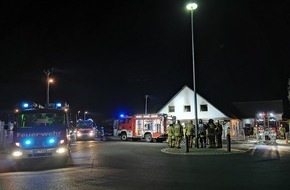Freiwillige Feuerwehr Osterholz-Scharmbeck: FW Osterholz-Scharm.: Saunabrand entwickelt sich zum Gebäudebrand