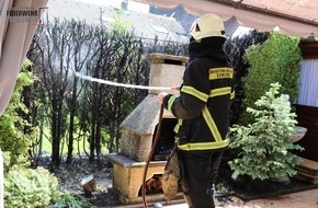 Feuerwehr Iserlohn: FW-MK: Heckenbrand und ein kurioser Unfall