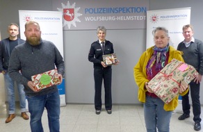 Polizei Wolfsburg: POL-WOB: Polizeibeschäftigte beschenken Kinder, Jugendliche und Erwachsene in schwierigen Lebenssituationen