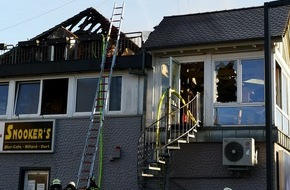 Kreisfeuerwehrverband Sigmaringen: KFV Sigmaringen: Einsatzstelle: Offener Dachstuhlbrand am Boulay-Platz in Mengen 01.01.2026