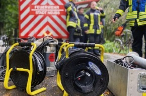 Feuerwehr Neuss: FW-NE: Sieben Löschzüge im Einsatz | 19 Einsätze nach Starkregen-Ereignis