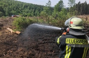 Feuerwehr Altenbeken: FW-PB: Waldbrand in der Egge verhindert