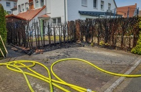 Freiwillige Feuerwehr Menden: FW Menden: Heckenbrand rechtzeitig gelöscht
