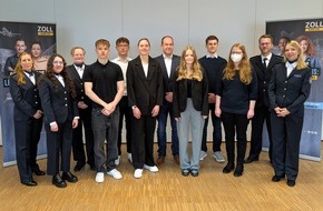 Hauptzollamt Bielefeld: HZA-BI: Berufseinsteiger beim Hauptzollamt Bielefeld/Jetzt Karriere beim ZOLL starten!