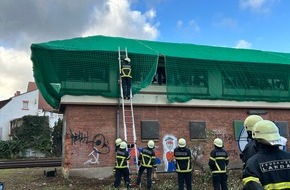 Polizeidirektion Landau: POL-PDLD: Landau- Tauben in Stellwerk gefangen