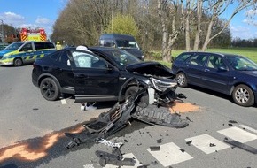 Feuerwehr Ratingen: FW Ratingen: Verkehrsunfall mit f&uuml;nf Verletzten