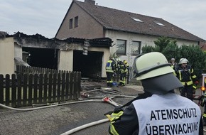 Freiwillige Feuerwehr Celle: FW Celle: Garagenbrand in Gar&szlig;en
